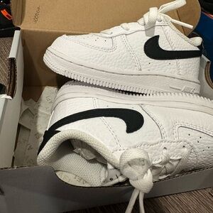 NEW! Nike Force 1 (TD) 7c